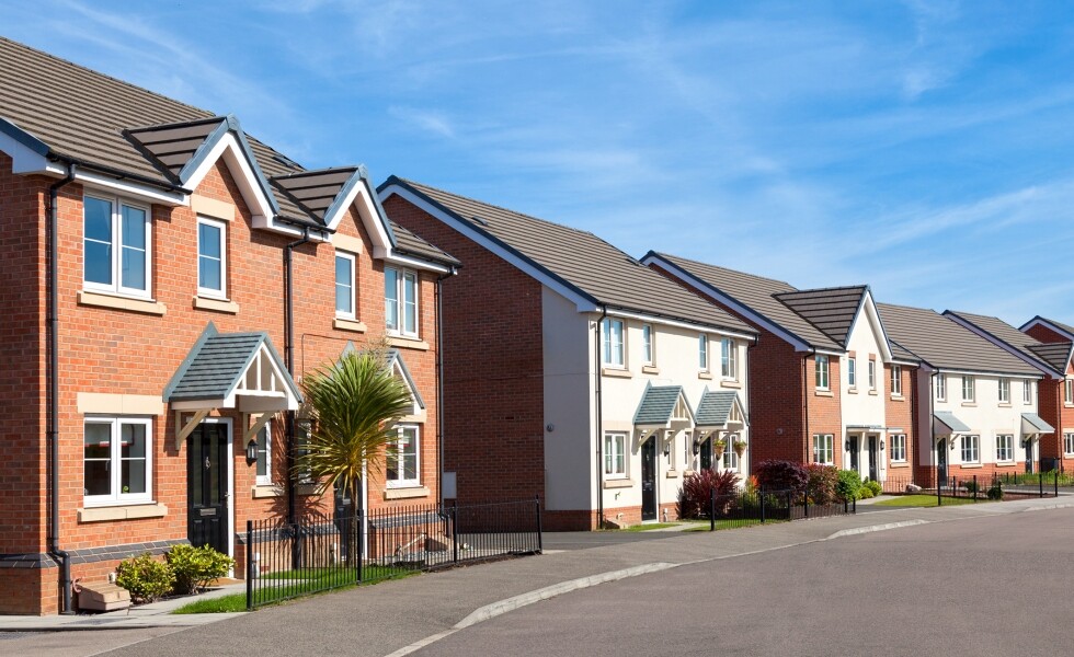 أسعار المنازل في المملكة المتحدة ترتفع لأعلى مستوى منذ عام 2014