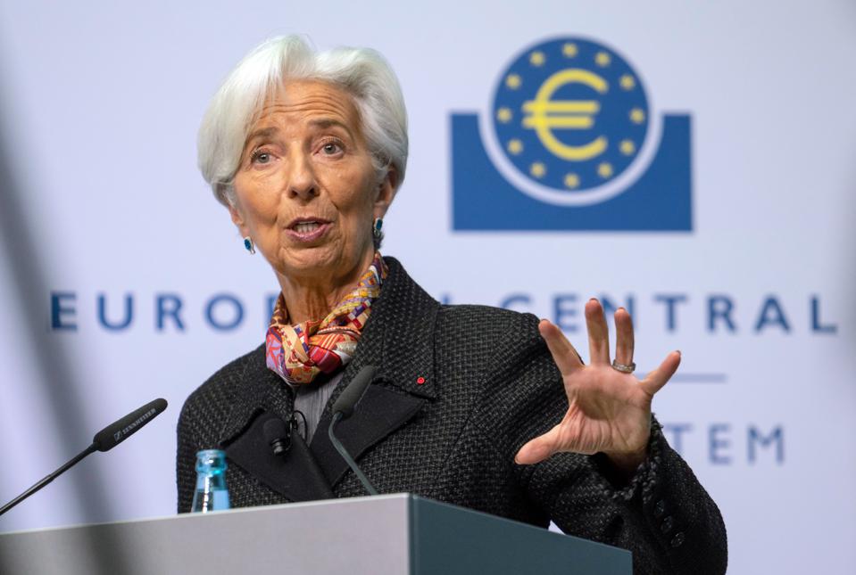 Lagarde sees rapid economic recovery in the second half of the year