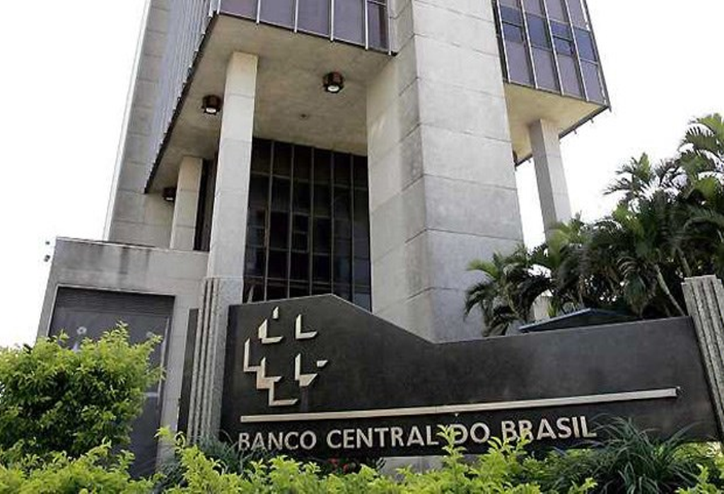 Brazil's central bank raises its 2021 GDP growth forecast