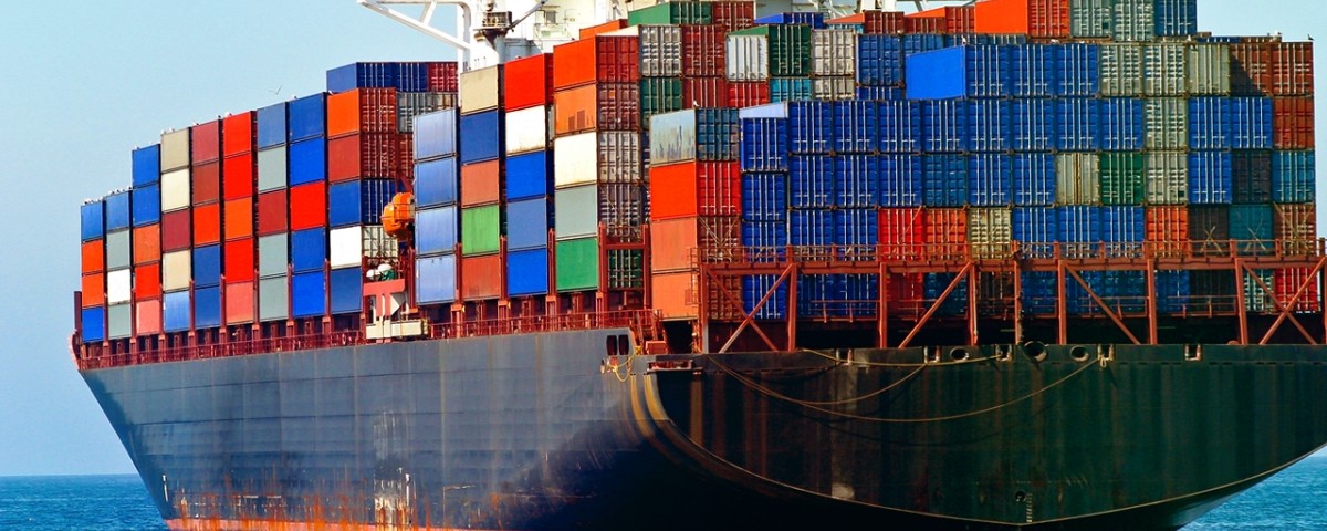 US trade deficit rises to the highest level since 2018