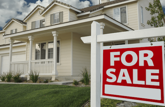 مبيعات المنازل الأمريكية القائمة تتراجع للشهر الثاني على التوالي في أبريل