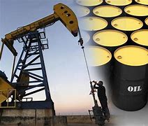 النفط يتراجع بعد إفراج حماس عن رهينتين أمريكيتين في غزة