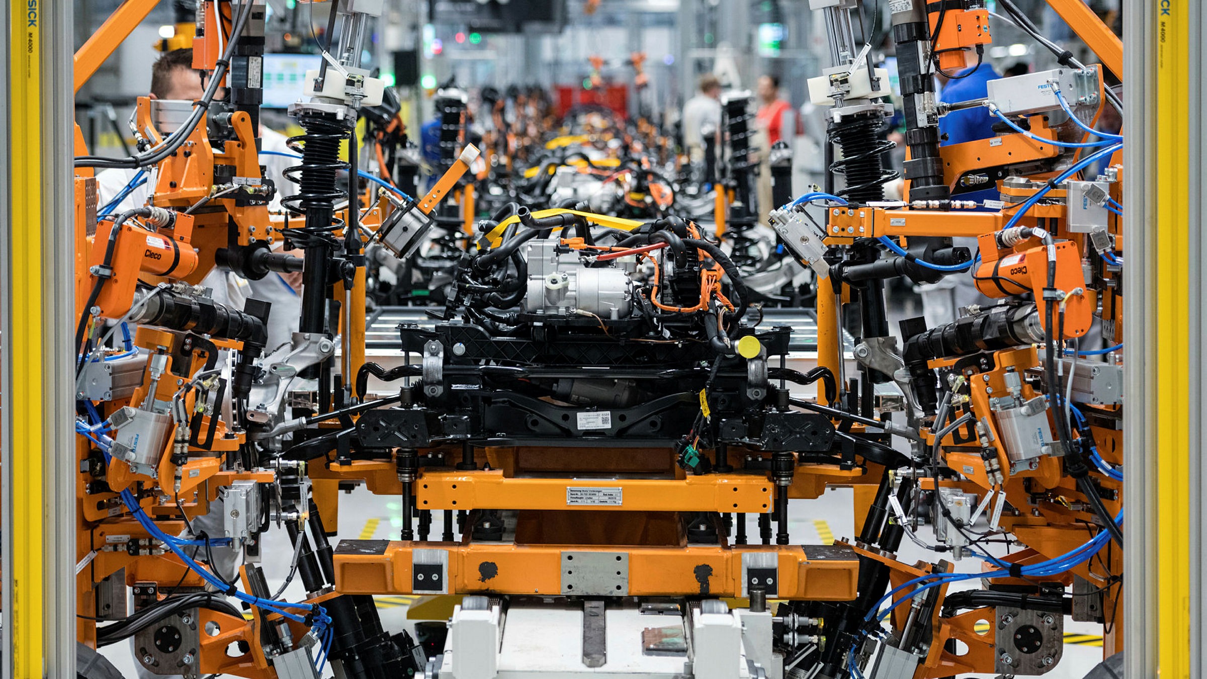 US factory orders fall more than expected in April