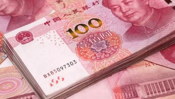 The yuan overtakes the dollar to become the most used currency in China's cross-border transactions