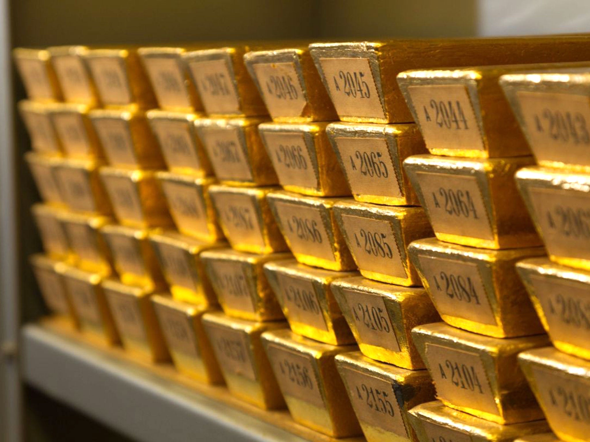 Gold Rises to highest level in a week