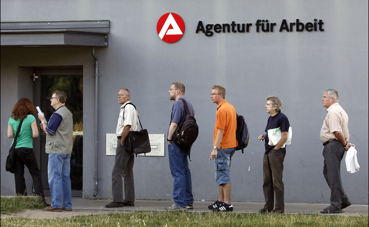 Unemployment rate in Germany falls in March