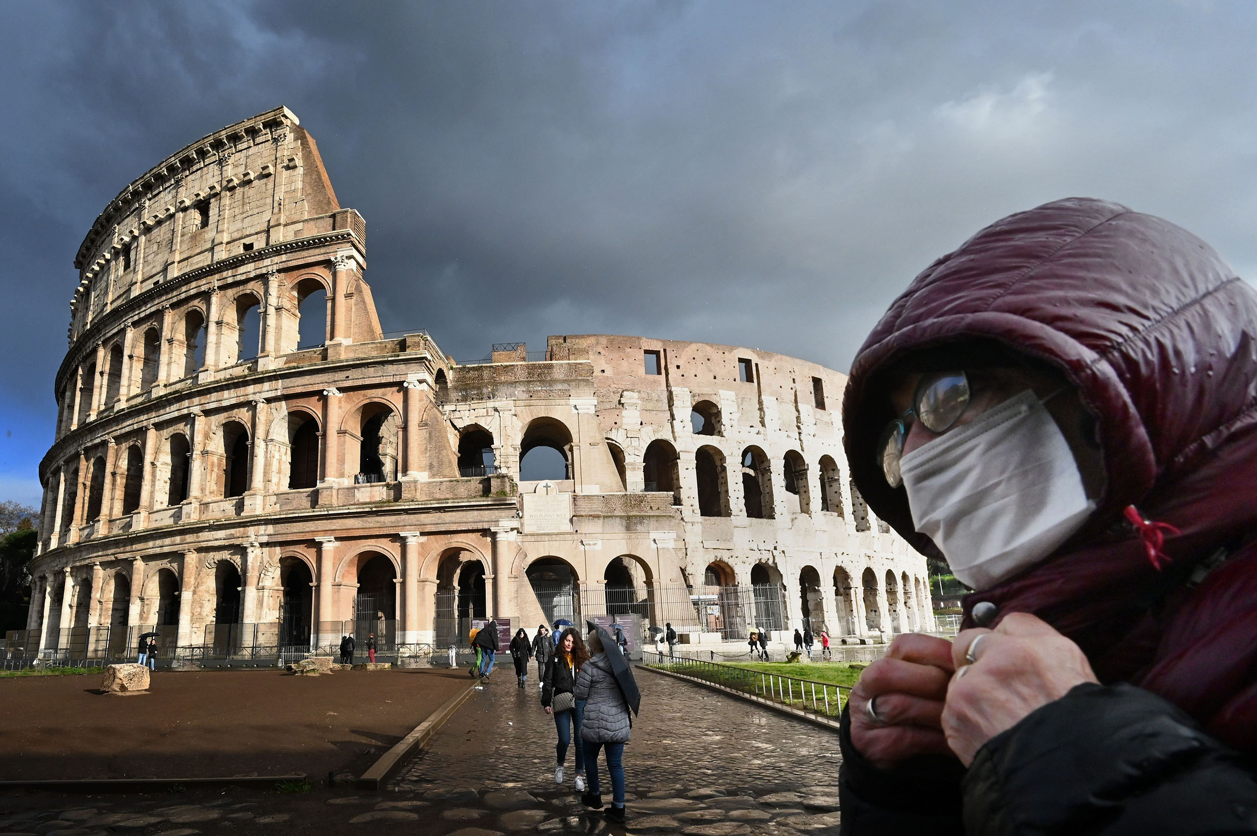 كونتي : إيطاليا قد تعتمد عمليات إغلاق لمواجهة فيروس كورونا