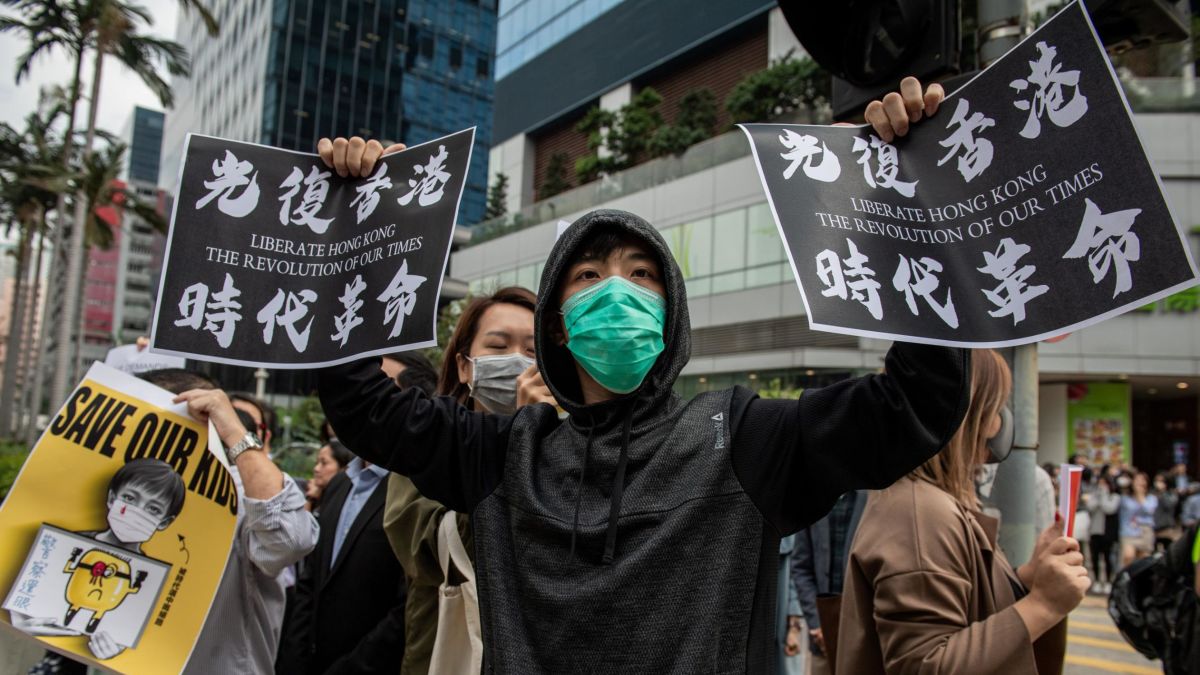 Trump signs legislation to support Hong Kong Protesters