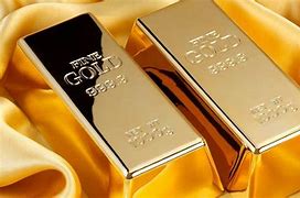 Gold achieves weekly gains as the US dollar declines