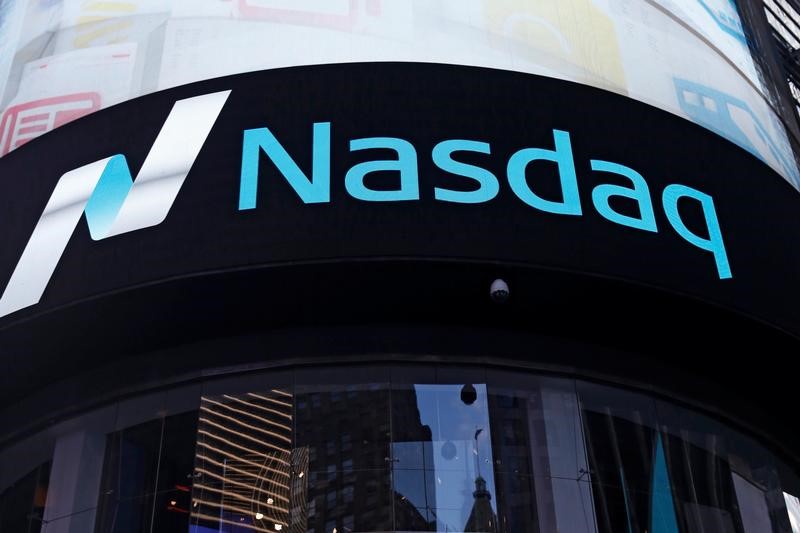 Nasdaq rises more than 3%, supported by major technology companies