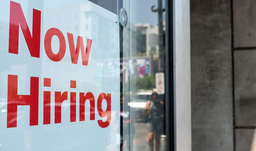 US jobless claims rise last week