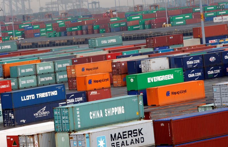 US trade deficit rises to highest level in 14 years