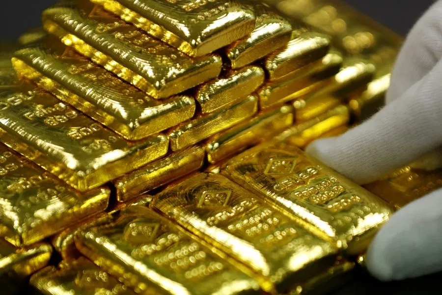 Gold Falls to lowest level in four Months