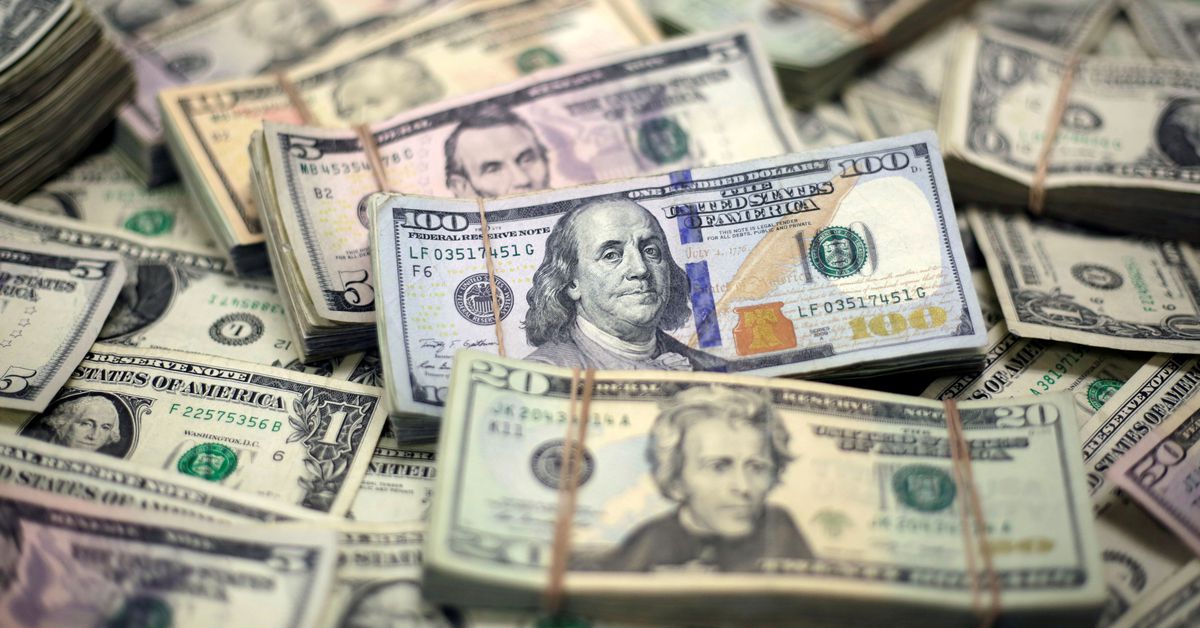 US dollar rises before the Fed meeting